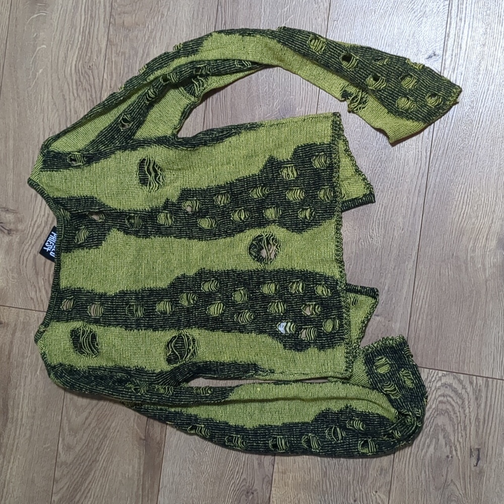 The Ragged Priest distressed Long Sleeve Cutout green Top size 6 - Picture 8 of 11